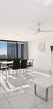 Renovated fully furnished 2 bedroom apartment, - Photo 1