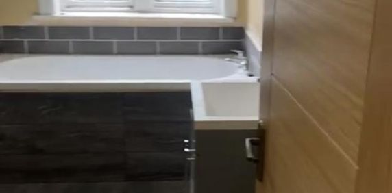 3 bedroom apartment to rent - Photo 2