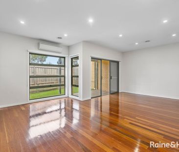 Peaceful & Spacious Living! - Photo 3
