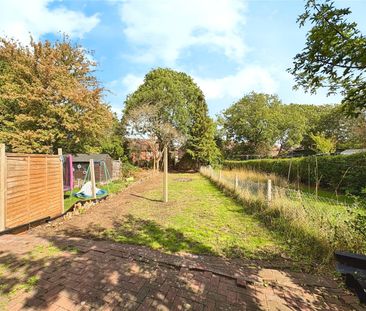 3 bedroom house to rent Jubilee Crescent, NN8 - Photo 5