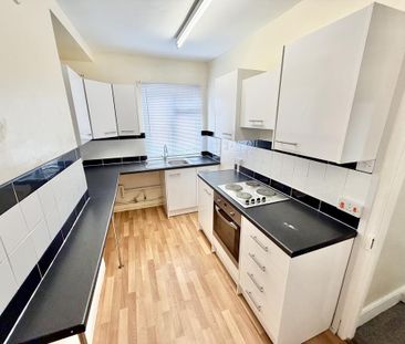 3 bedroom flat to rent - Photo 1