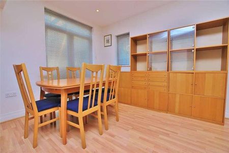 Princess Mary Close, Guildford, Surrey, GU2 - Photo 3