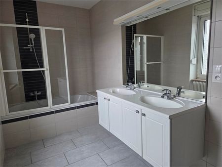 Location Maison 127.65 M² HIRSINGUE 1 100 € - Photo 5