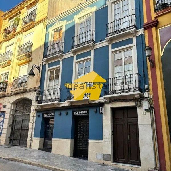 Alquiler de piso en Calle dos Aceras - Photo 1