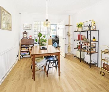 2 bedroom terraced house to rent - Photo 2