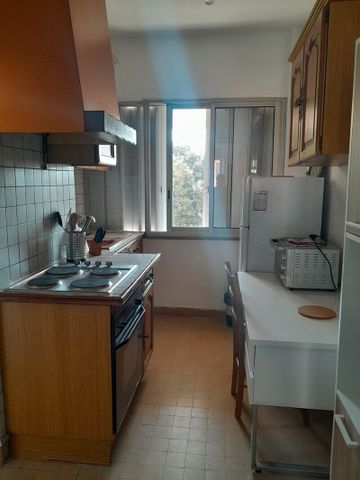 Appartement 1 pièces 27m2 MARSEILLE 2EME 650 euros - Photo 4