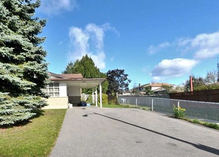 For Lease - 1458 Queen's Boulevard, Kitchener, Ontario - Photo 2