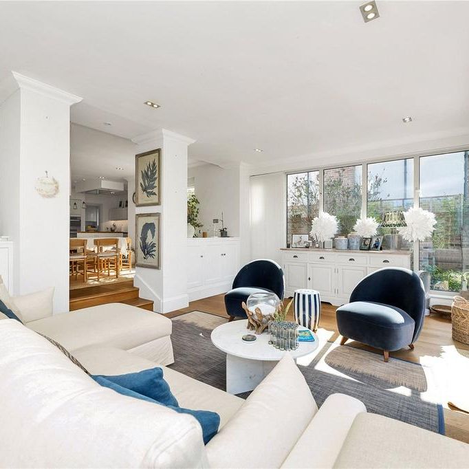 7 bedroom detached house to rent - Photo 1