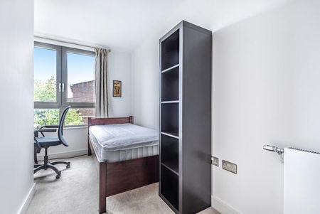 3 bedroom apartment to rent - Photo 4