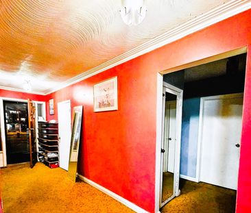 For Lease - 898 Kennedy Road Unit# Main Room, Toronto, Ontario - Photo 2