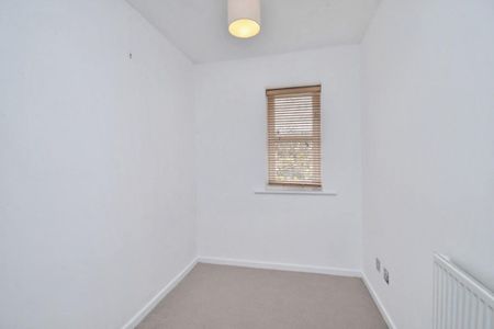 2 bedroom house to let in Milligan Street, E14 - Photo 3