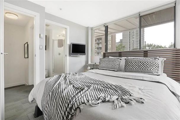 PH6-1688 Robson Street, Vancouver - Photo 1
