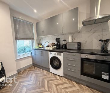 1 bedroom in a house share to rent - Photo 6