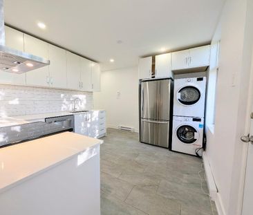 **Because You Deserve Renovated 4 1/2, TOP FLOOR, Metro Lasalle,Ver... - Photo 1