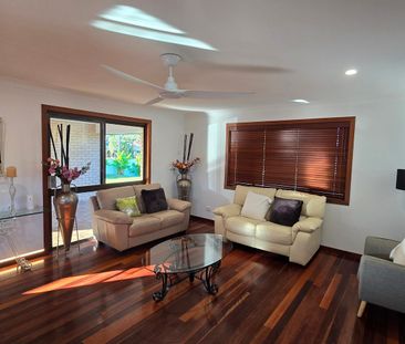 Fully Furnished 4-Bedroom Family Home in Southport - Photo 1