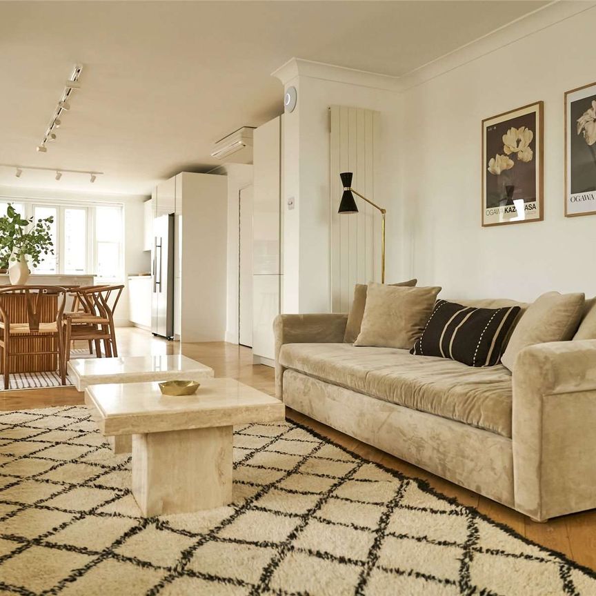 A contemporary lateral apartment to rent with access to residents communal gardens. - Photo 1