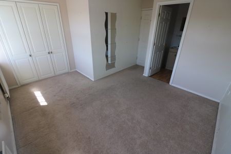 9 Loxley Way - Photo 2