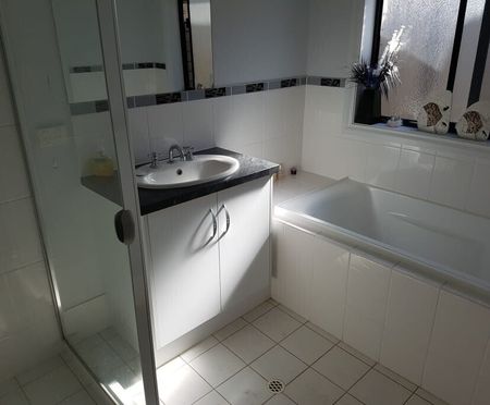 Morphett Vale - Photo 4