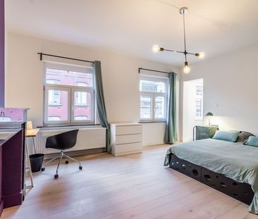 Room at Rue de L'Athénée 15 - Foto 6