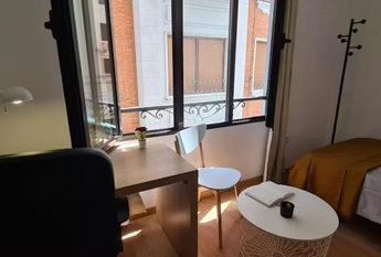 Avinguda de lOest, Valencia, Valencian Community 46001