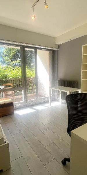 Location Appartement 1 pièce 16m² MARSEILLE 10ème - Photo 1