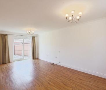 5 bedroom detached house to rent - Photo 2