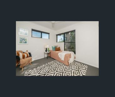 POOL | FAMILY HOME - Photo 4