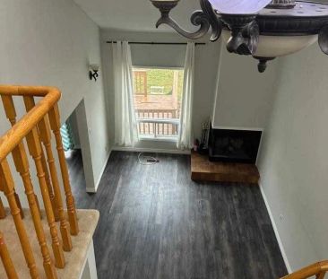 8 Roscoe Road #Main - Photo 1