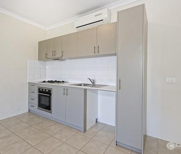 PRIME LOCATION 2X1 UNIT!!!! - Photo 4