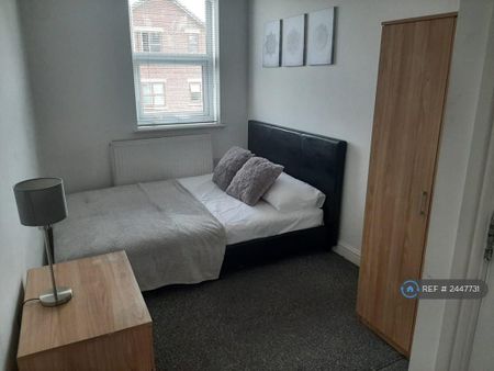 1 bedroom in a house share to rent - Photo 5