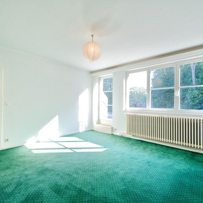 A proximité du Parc de Woluwé, une belle villa 5 chambres - Photo 1