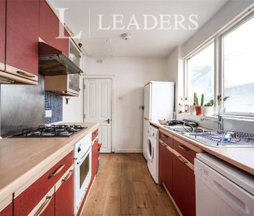 3 bedroom terraced house to rent - Photo 4