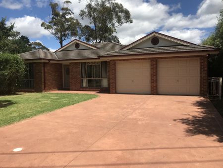 Family Home - Photo 4