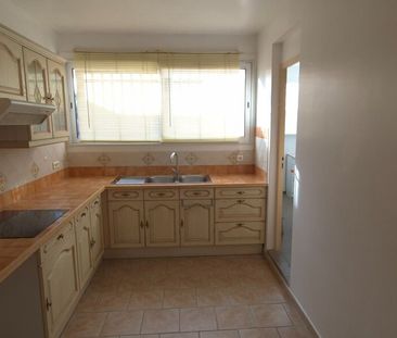 Location Appartement 4 pièces 79m² ISTRES 13800 - Photo 3