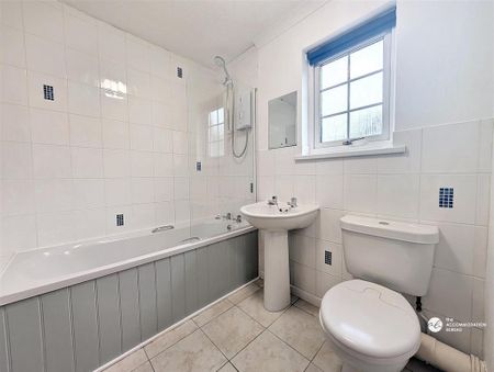 2 bedroom terraced house to rent - Photo 2