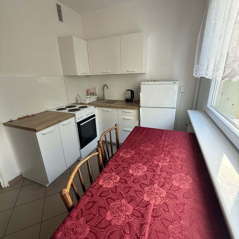 Kawalerka z balkonem w bloku z windą - Фото 1