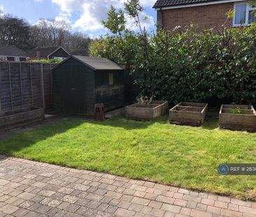 4 bedroom detached house to rent - Photo 6