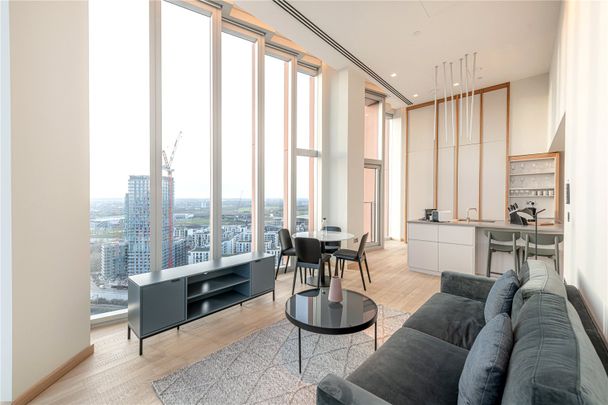 Incredible Dual Aspect Triple Height Apartment with Views Over The London Sky Line - Photo 1
