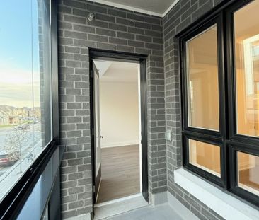 For Lease - 3250 Carding Mill Trail Unit# 222, Oakville, Ontario - Photo 2