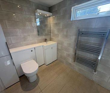 4 bedroom detached bungalow to rent - Photo 6
