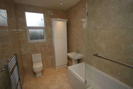 Wimborne Road, Southend On Sea, SS2 - Photo 4