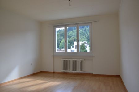 "helle moderne 4.5-Zimmer-Wohnung mit sonnigem Balkon an ruhiger Lage" - Photo 2
