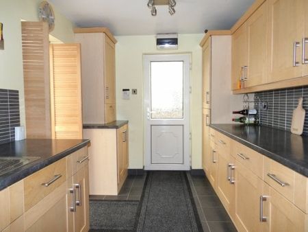 Curzon Close, Mansfield, NG21 - Photo 3