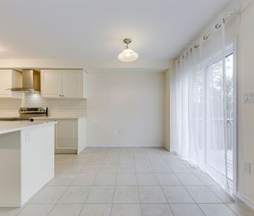 For Lease - 122 Esther Crescent, Thorold, Ontario - Photo 1