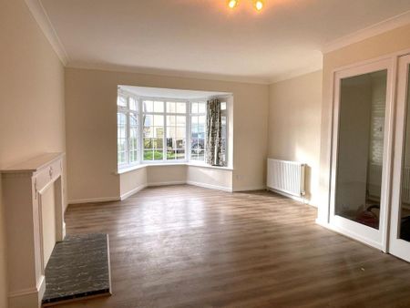 3 bedroom end of terrace house to rent - Photo 2