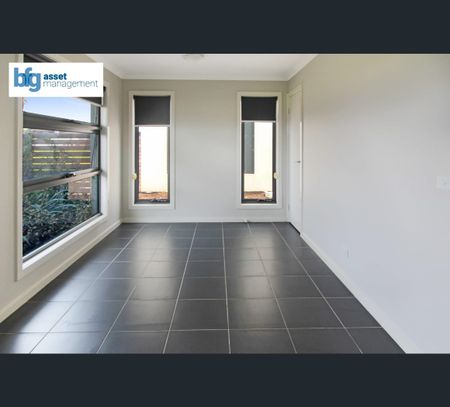 15 Queenie Way, Cranbourne West, Vic 3977 - Photo 5