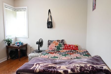 For Lease - 39 Harbourtown Crescent, Brampton, Ontario - Photo 2