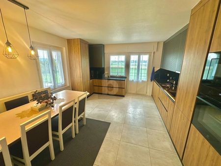 SPACIOUS WITH SUNNY TERRACE - Photo 3