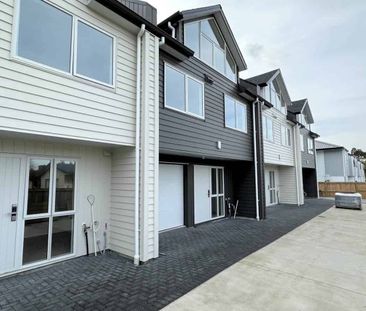 4Bed3.5Bath townhouse in Pt England - Photo 4