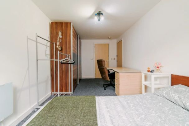 two beds two baths - Photo 1